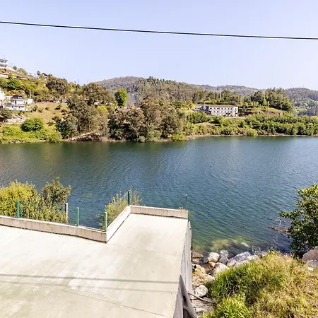 Casa A Beira Da Agua Geres